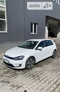 Volkswagen e-Golf 2014 - пробег 75 тыс. км