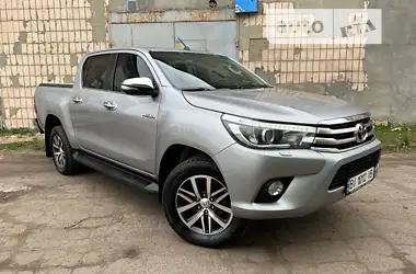 Toyota Hilux 2016 - пробег 334 тыс. км