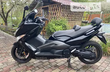 Yamaha T-MAX 2012 - пробег 18 тыс. км