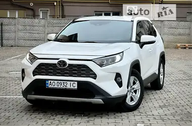 Toyota RAV4 2020 - пробіг 140 тис. км