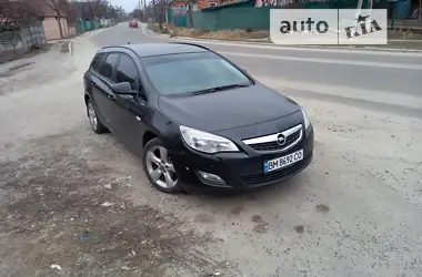 Opel Astra 2012 - пробіг 208 тис. км