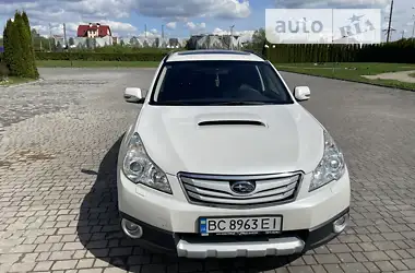 Subaru Outback 2011 - пробег 268 тыс. км