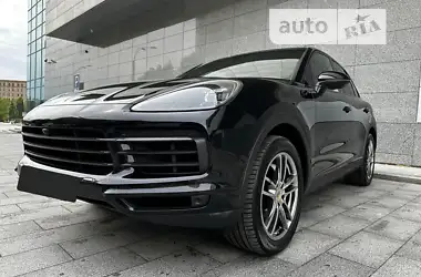 Porsche Cayenne 2019 - пробіг 85 тис. км