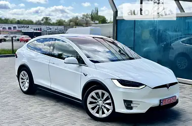 Tesla Model X 2018 - пробіг 89 тис. км