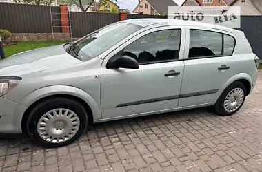 Opel Astra 2009 - пробіг 138 тис. км