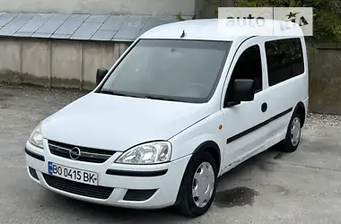 Opel Combo 2002 - пробег 297 тыс. км