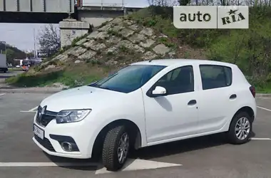 Renault Sandero 2019 - пробіг 100 тис. км