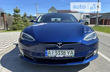 Tesla Model S 2016 - пробег 137 тыс. км