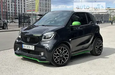 Smart EQ Fortwo 2017 - пробіг 9 тис. км