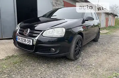 Volkswagen Golf 2008 - пробег 260 тыс. км