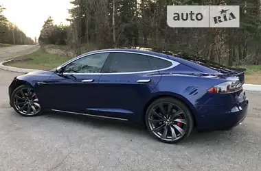 Tesla Model S 2016 - пробіг 197 тис. км