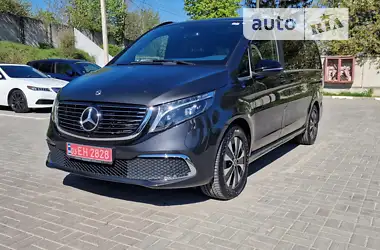 Mercedes-Benz EQV 2021 - пробіг 30 тис. км