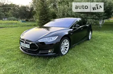 Tesla Model S 2016 - пробіг 83 тис. км