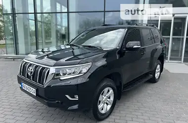 Toyota Land Cruiser Prado 2019 - пробег 230 тыс. км