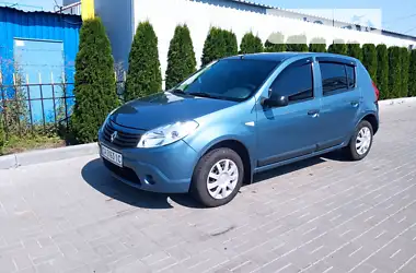 Renault Sandero 2012 - пробег 95 тыс. км