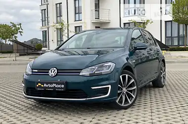 Volkswagen e-Golf 2017 - пробег 159 тыс. км