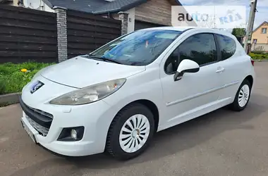 Peugeot 207 2011 - пробіг 195 тис. км