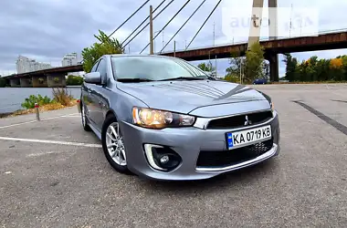 Mitsubishi Lancer 2015 - пробег 123 тыс. км