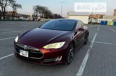 Tesla Model S 2012 - пробіг 158 тис. км
