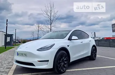 Tesla Model Y  2021 - пробіг 38 тис. км