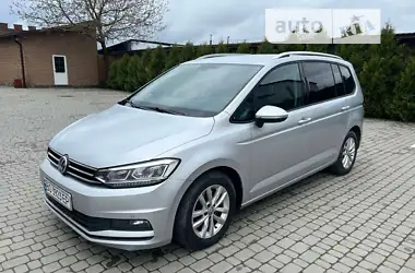 Volkswagen Touran 2017 - пробег 174 тыс. км