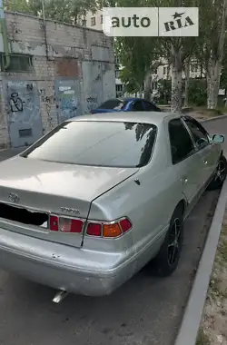 Toyota Camry 2000 - пробіг 480 тис. км