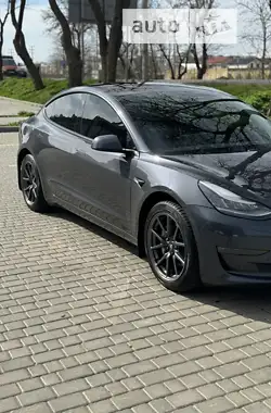 Tesla Model 3 2019 - пробіг 45 тис. км