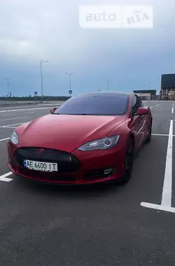 Tesla Model S  2014 - пробіг 122 тис. км