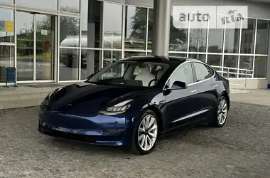 Tesla Model 3  2018 - пробіг 117 тис. км