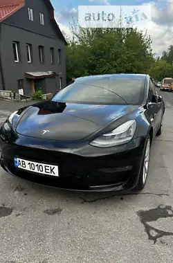 Tesla Model 3 2019 - пробіг 122 тис. км