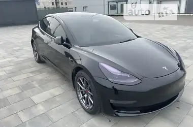 Tesla Model 3  2022 - пробіг 41 тис. км