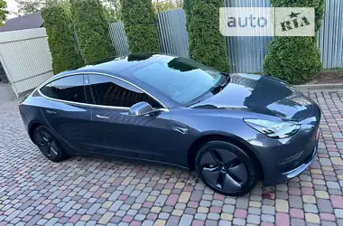 Tesla Model 3  2018 - пробіг 87 тис. км
