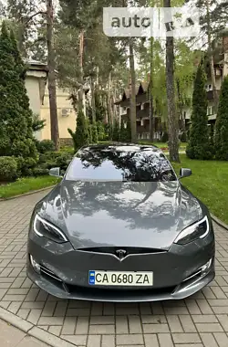 Tesla Model S 2014 - пробіг 170 тис. км
