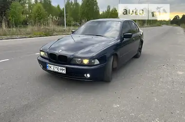 BMW 5 Series 2001 - пробіг 300 тис. км