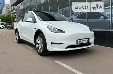 Tesla Model Y 2022 - пробег 6 тыс. км