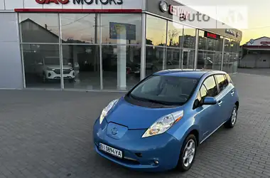 Nissan Leaf 2013 - пробег 115 тыс. км