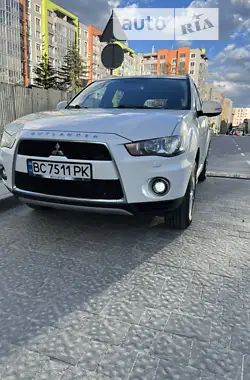 Mitsubishi Outlander XL 2010 - пробег 208 тыс. км