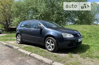 Volkswagen Golf 2004 - пробіг 241 тис. км