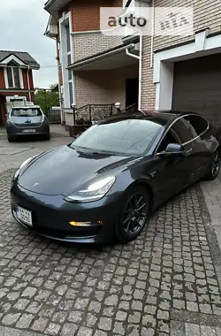 Tesla Model 3 2018 - пробіг 67 тис. км