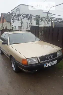 Audi 100  1985 - пробіг 250 тис. км
