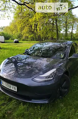 Tesla Model 3 2020 - пробіг 94 тис. км