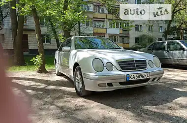 Mercedes-Benz E-Class 2001 - пробег 335 тыс. км