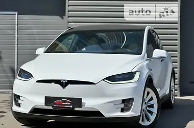 Tesla Model X 2016 - пробег 72 тыс. км