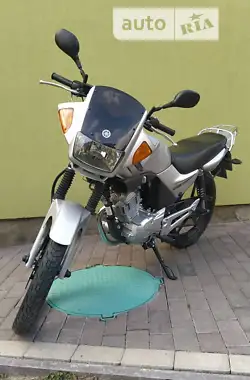 Yamaha YBR125 2012 - пробег 15 тыс. км