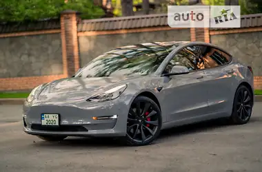 Tesla Model 3 2019 - пробіг 70 тис. км