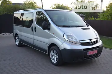 Opel Vivaro 2011 - пробег 264 тыс. км