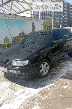 Volkswagen Passat 1995 - пробег 200 тыс. км