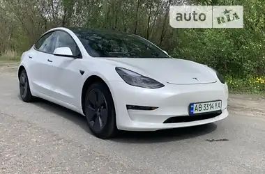 Tesla Model 3  2022 - пробіг 30 тис. км