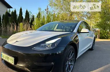 Tesla Model 3 2023 - пробіг 7 тис. км