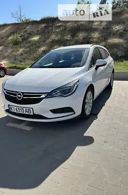 Opel Astra 2019 - пробіг 126 тис. км